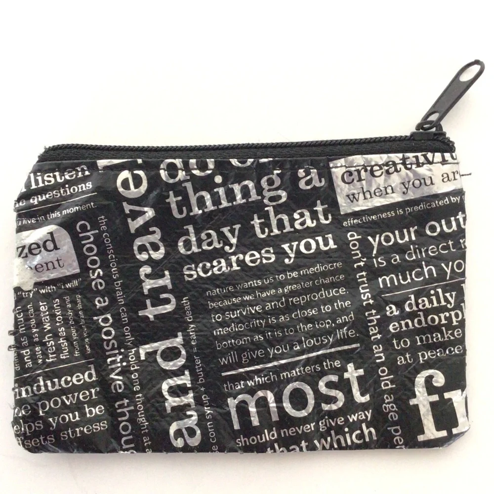 RARE LULULEMON MANIFESTO CARD CASE GIFT CARD HOLDER
